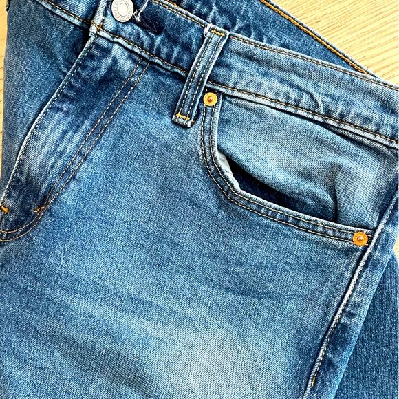 Levi’s Men’s 511 Slim size 34x32. Like new condition. No damages. - Picture 9 of 9